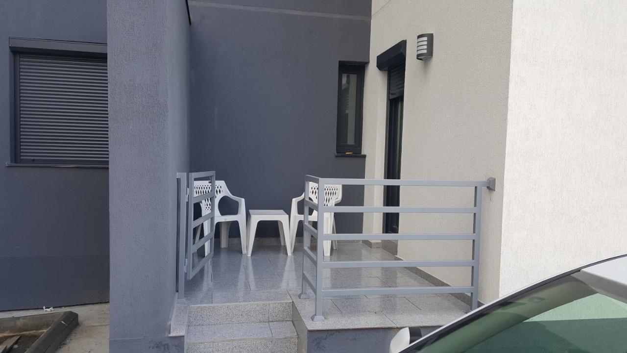 Holiday Rezidence Kazeboo Beach Apartment Navodari Bagian luar foto