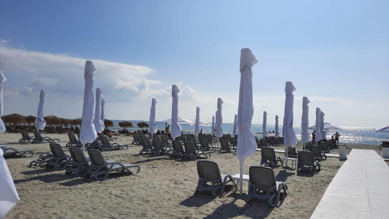 Holiday Rezidence Kazeboo Beach Apartment Navodari Bagian luar foto