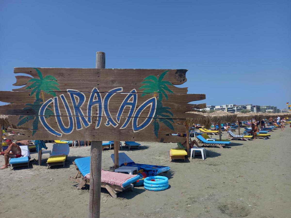 Holiday Rezidence Kazeboo Beach Apartment Navodari Bagian luar foto
